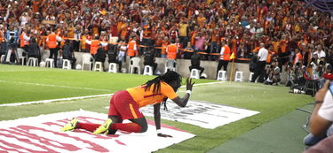 开云平台-男排超级联赛上演“天王山之战”